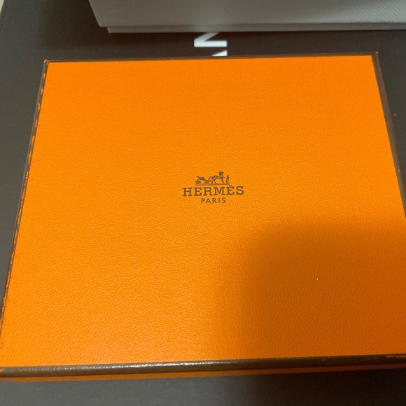 Hermes box - Picture 1 of 2